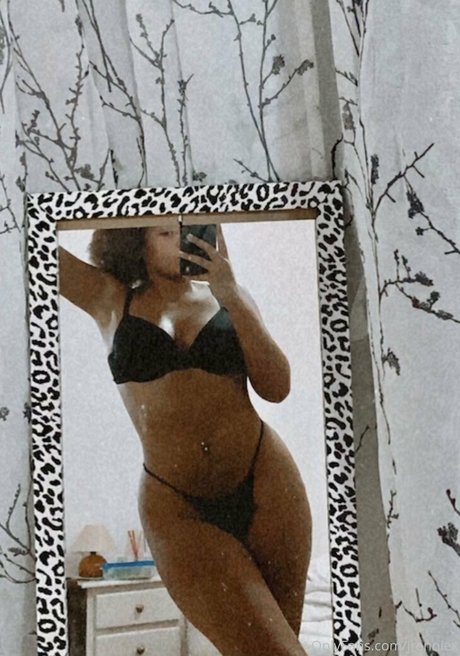 aquabelle x onlyfans model images