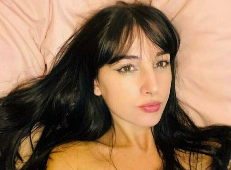 anne 28 onlyfans nudes