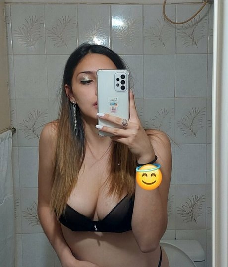 anne 28 only fans pictures