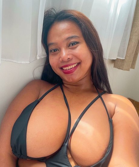 Yvonnecurvyqueen nude onlyfans pics