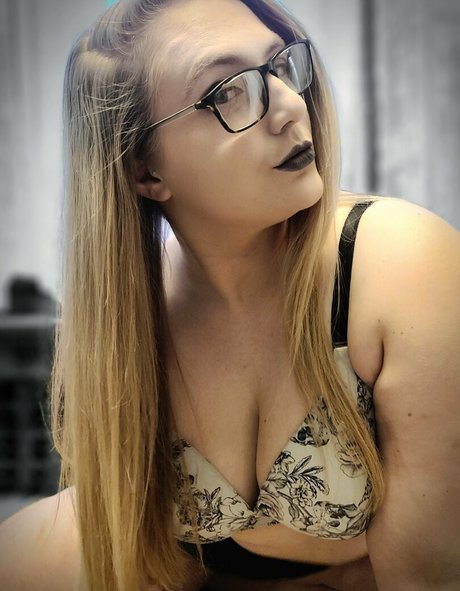 yourlovelylady onlyfans porn leaked