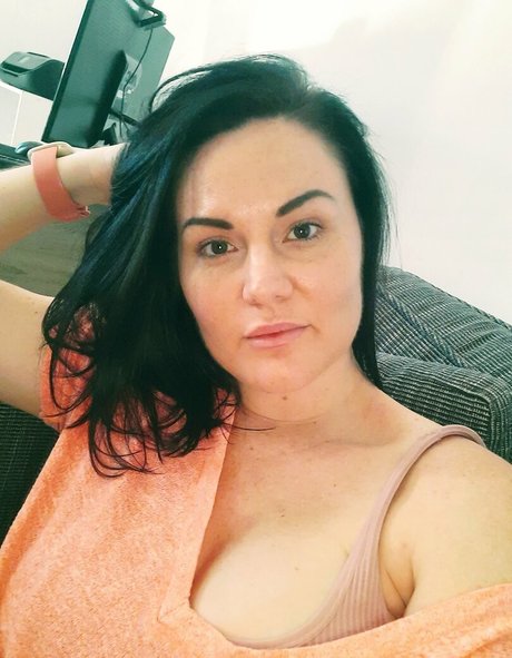 chanelbeexx only fans porn