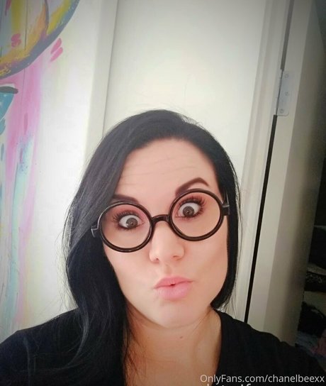 chanelbeexx nude onlyfans leak