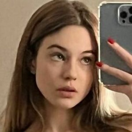 valeriarelia onlyfans leaks sex