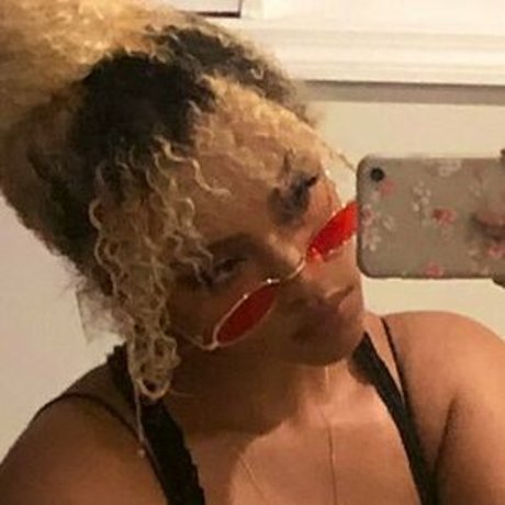 whoissapphic naked onlyfans pics