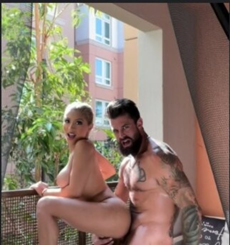 Elena Genevinne onlyfans model