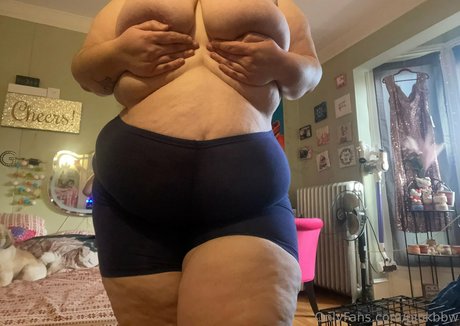 pinkbbw only fans pics
