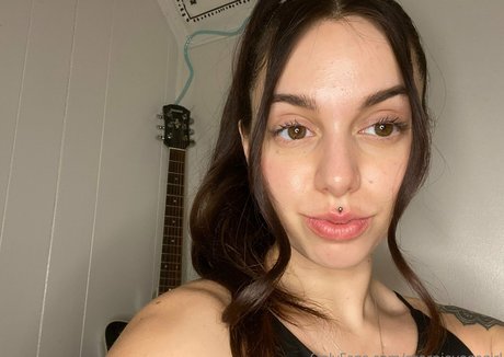 scorpioyogagirl onlyfans model images