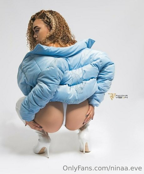 ninaa eve feet onlyfans