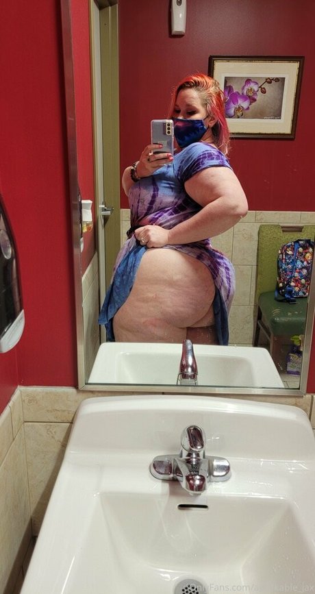 princesspeachrings onlyfans leaked.