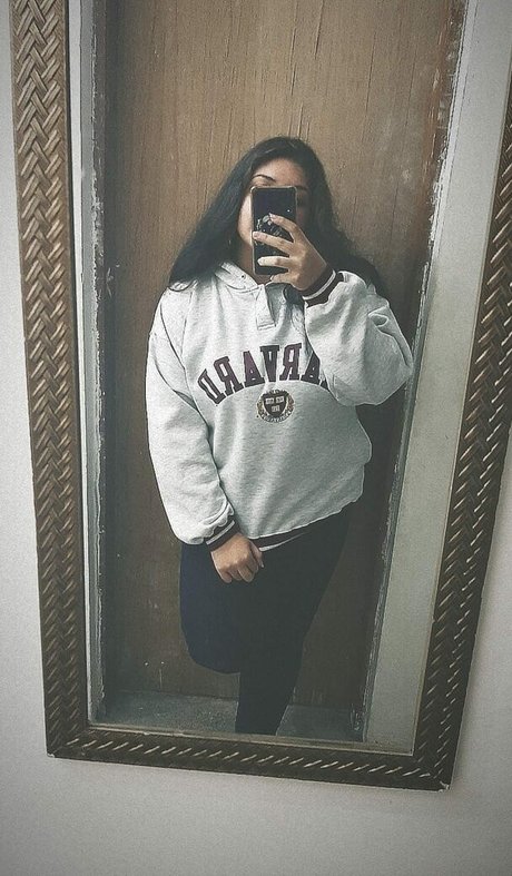 Shay Bongiovi feet onlyfans