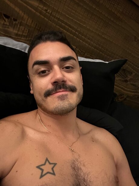 Apollo Knight onlyfans model