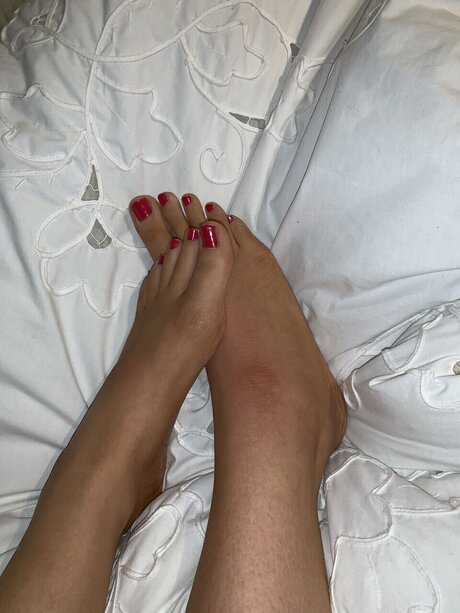 Foot fetish queen only fans photos