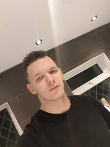 andrews26 onlyfans pic