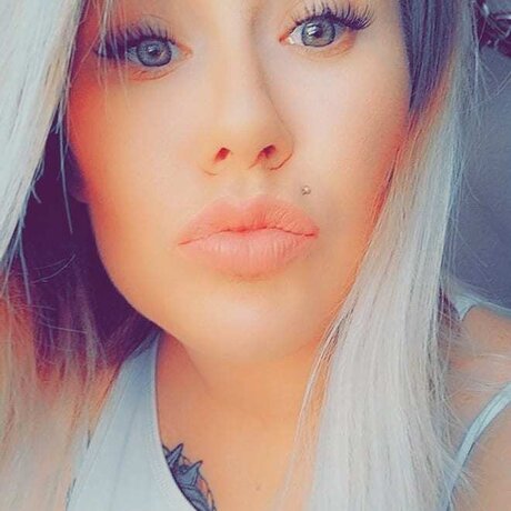 Cassie McKinney onlyfans leajs