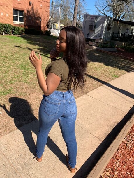 Mercedes Black onlyfans content