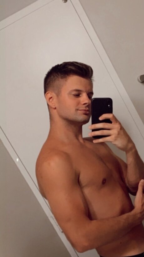 Tommy Peters onlyfans leakes