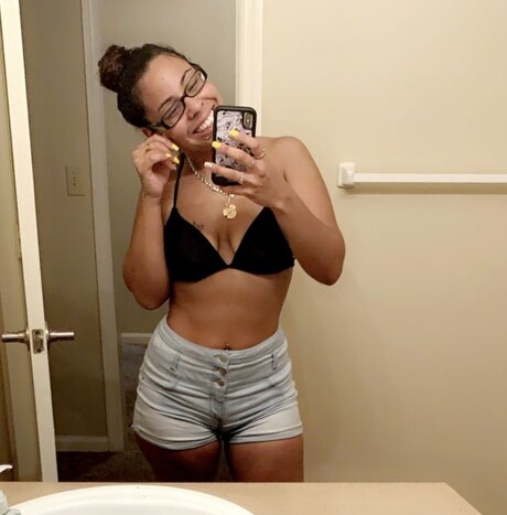 ThatBaybee_ onlyfans leak