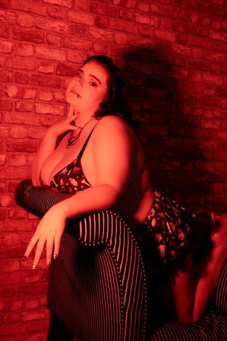 Queenie s Curves leak onlyfans porn