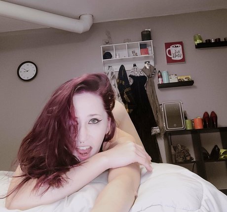 bellaenchantressxxx only fans naked