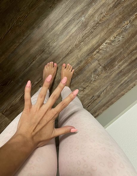 maandymore onlyfans nude leaks