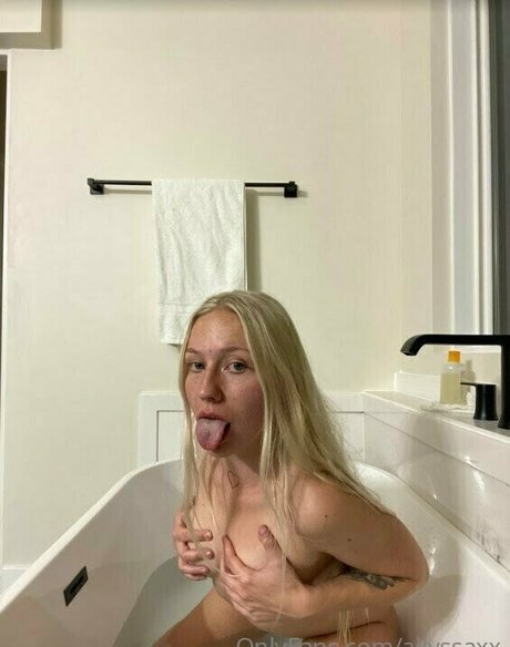 allyssaxx porn onlyfans