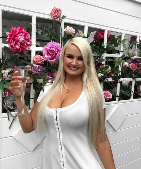 Zandra May onlyfans leajs