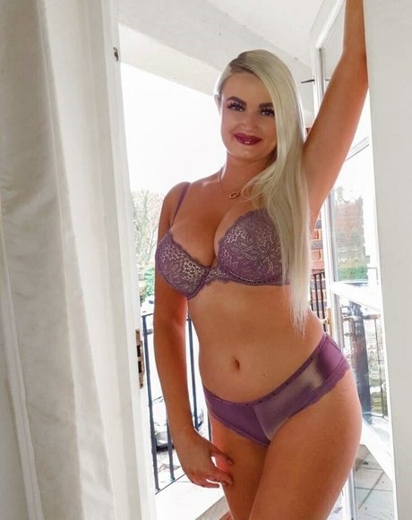 Zandra May onlyfans nude porn