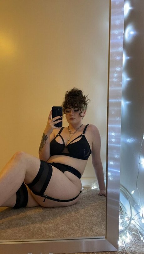 xocxrlaaa onlyfans nude leaked