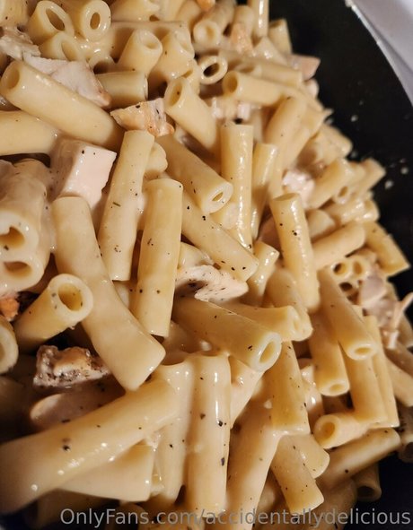 accidentallydelicious onlyfans explicit content