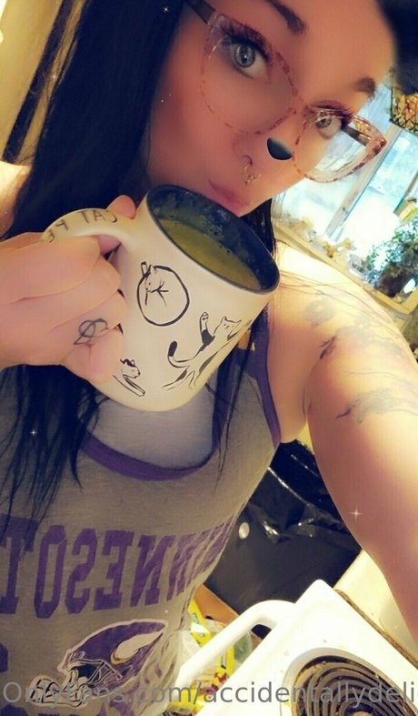 accidentallydelicious leaked onlyfans pictures