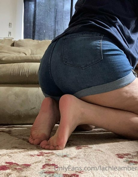 lachleamber nude onlyfans pics
