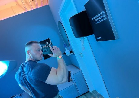 flexxxcouple onlyfans boobs