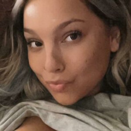 Mel Rose onlyfans striptease