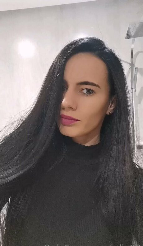 julia92 onlyfans tits