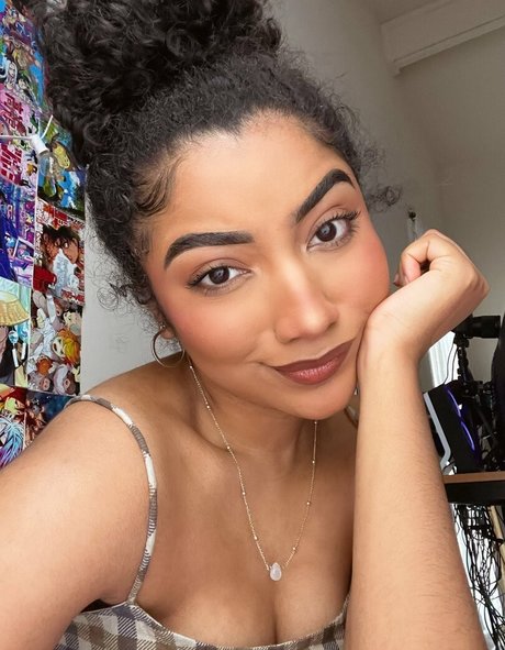 krystalogy nudes onlyfans leaked