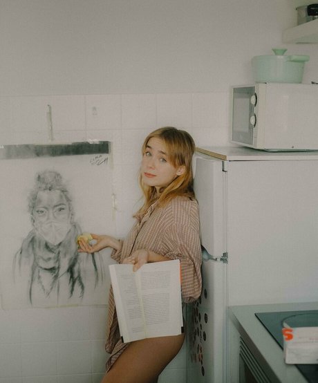 Clara Galle naked onlyfans