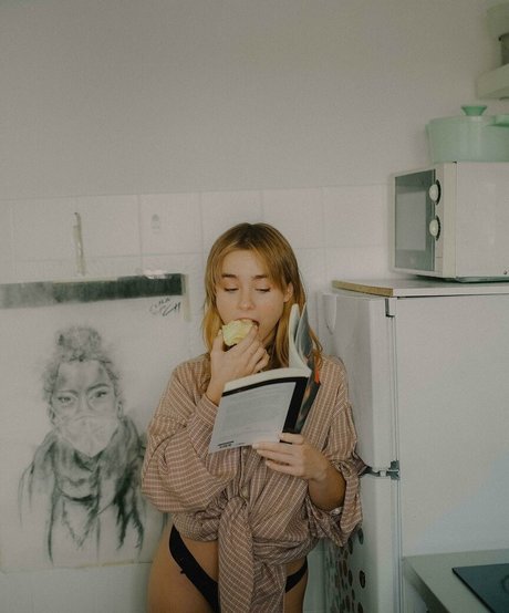 Clara Galle onlyfans nude pictures