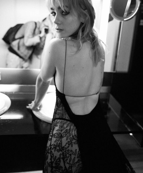 Clara Galle feet onlyfans