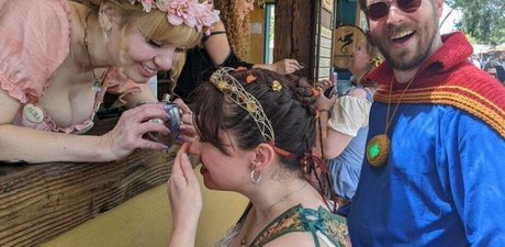 The Naughty Wench free onlyfans