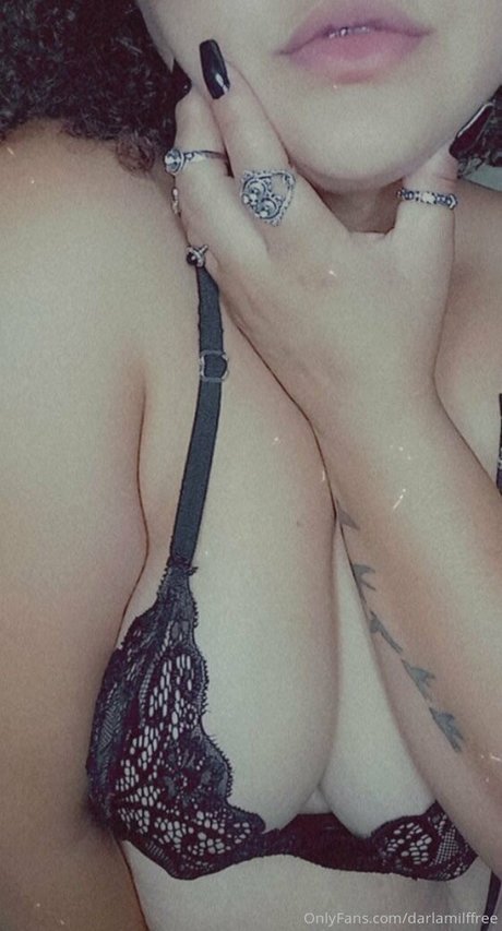 sweetdarlafree naked leaked onlyfans