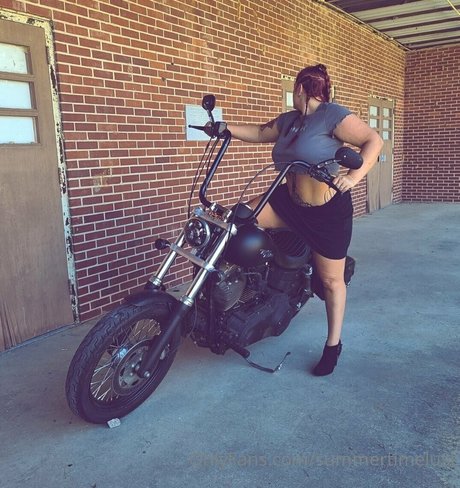 summertimelust Profile image