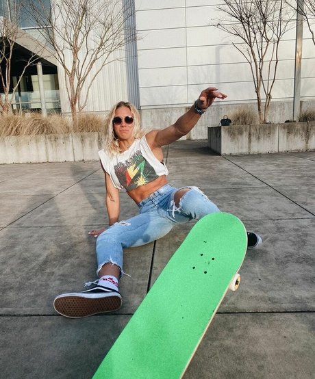 Calyx Harmony onlyfans pictures