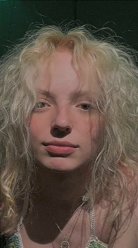 Romanowwa only fans nudes