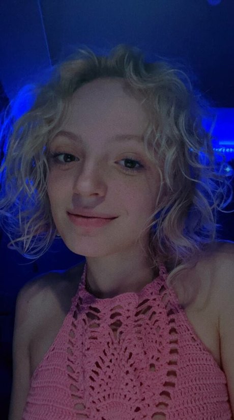 Romanowwa leaks only fans