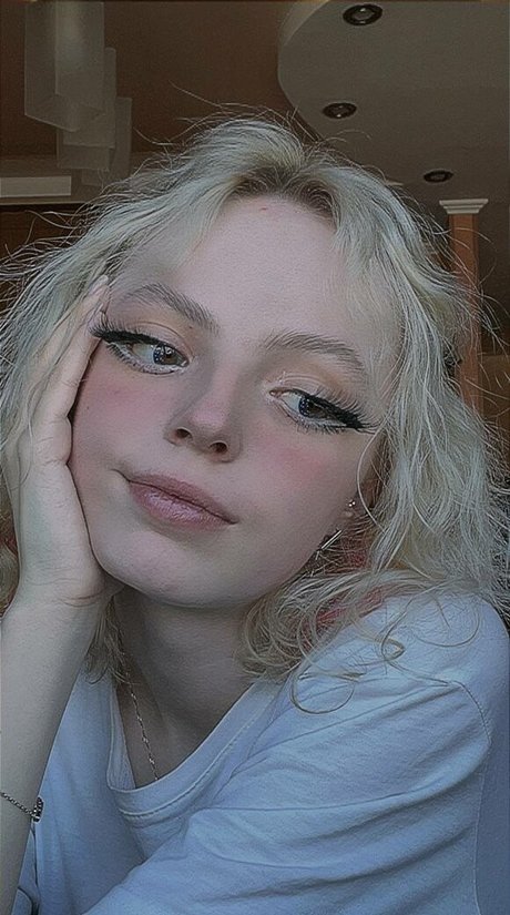 Romanowwa onlyfans nude pics