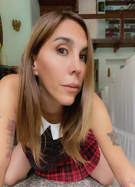 erikasweetts onlyfans content type