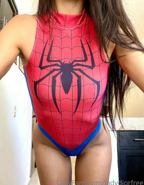 ladydiorfree onlyfans striptease