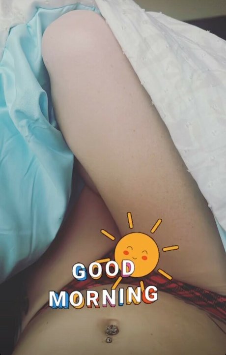 Adriennemariee onlyfans de