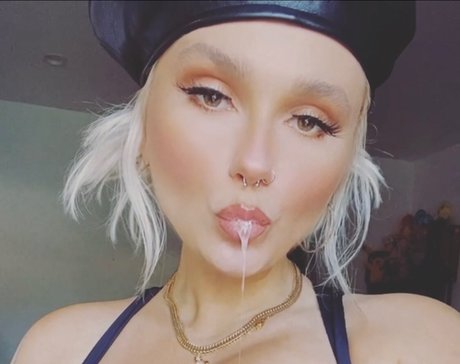 gwenniegrey hot onlyfans